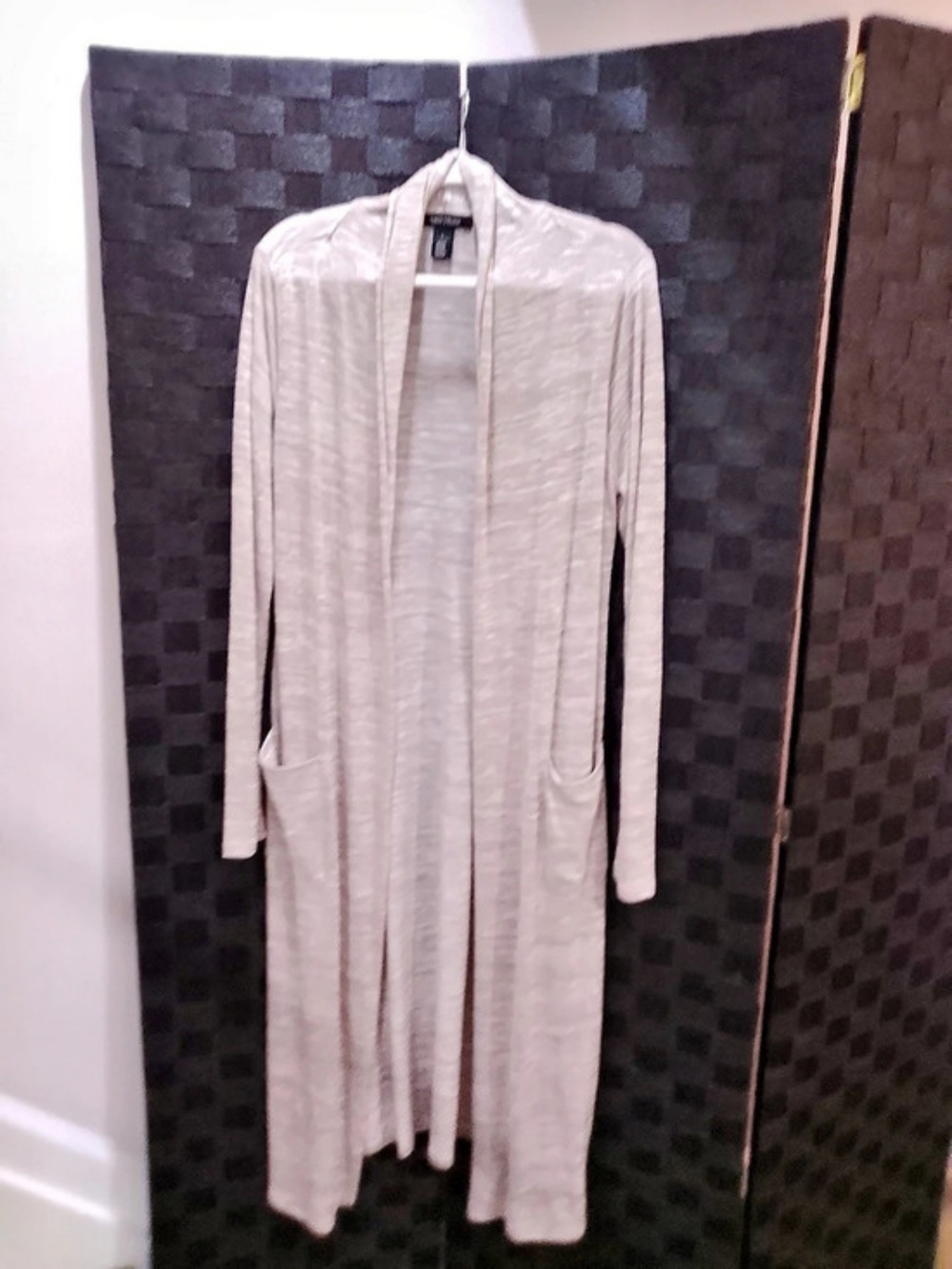 White House Black Market Longline Cardigan in beige Size Large Like New
